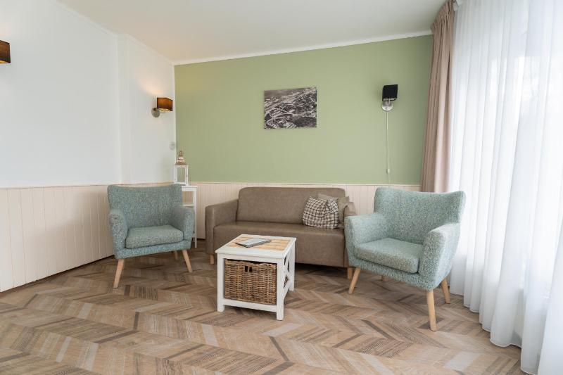 Two-Bedroom Apartment Ewout van dischoekstraat 9A, 9B, 11A, 11B image 3