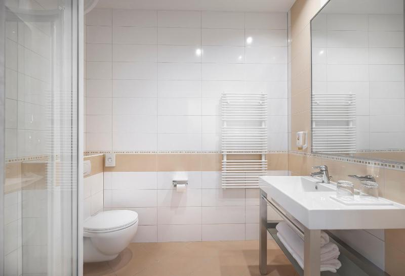 Two bedroom Apartment (6 Adults) image 2