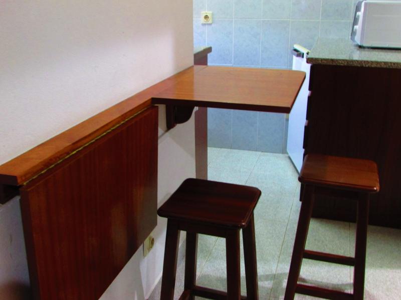 Twin Room image 2