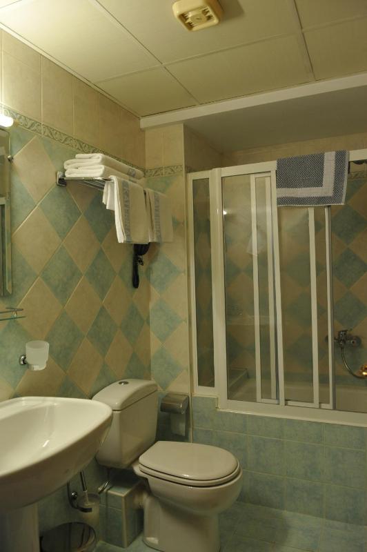 Junior Suite (3 Adults) image 2