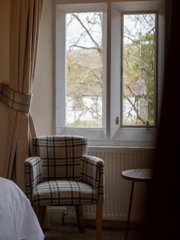 Superior King Room image 4