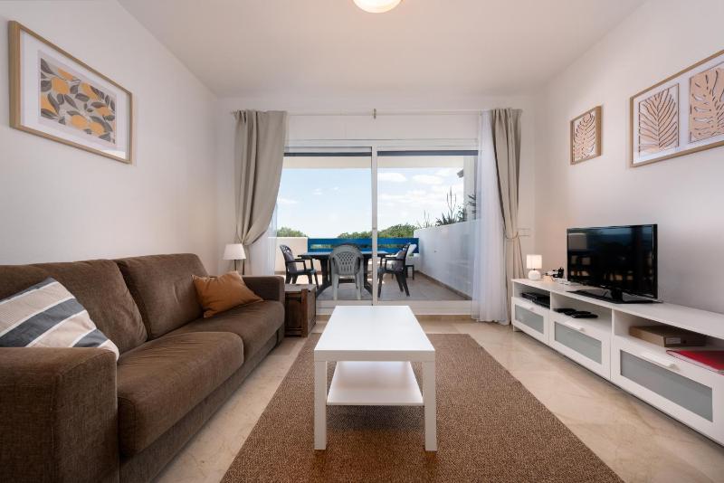 Duquesa Suites 2424 AZURE SKYLINE - image 23