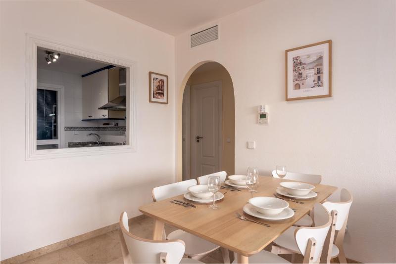 Duquesa Suites 2424 AZURE SKYLINE - image 25