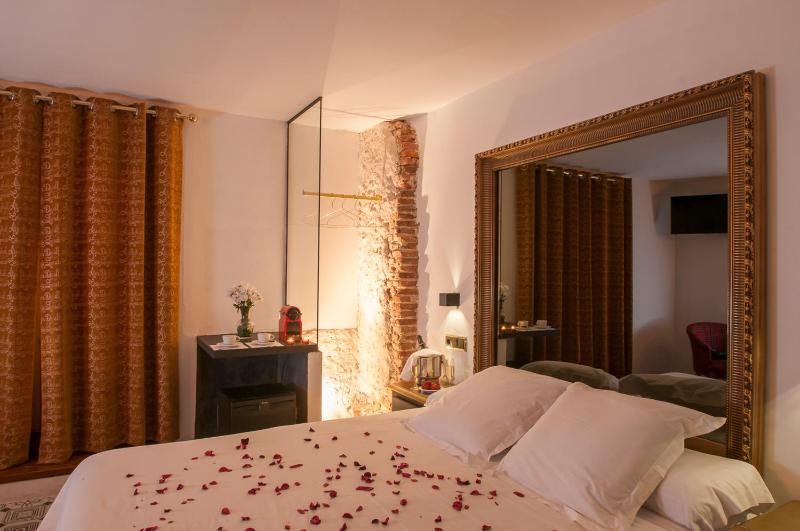 Suite - La alcoba de la reina image 4