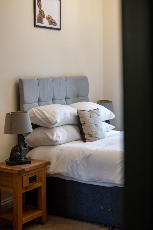 Small Double Room image 1