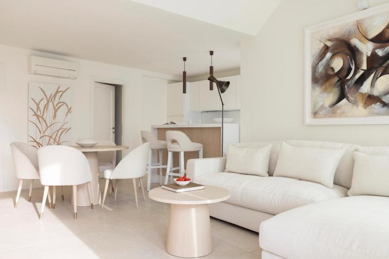 Prestige Suite with Private Pool image 4