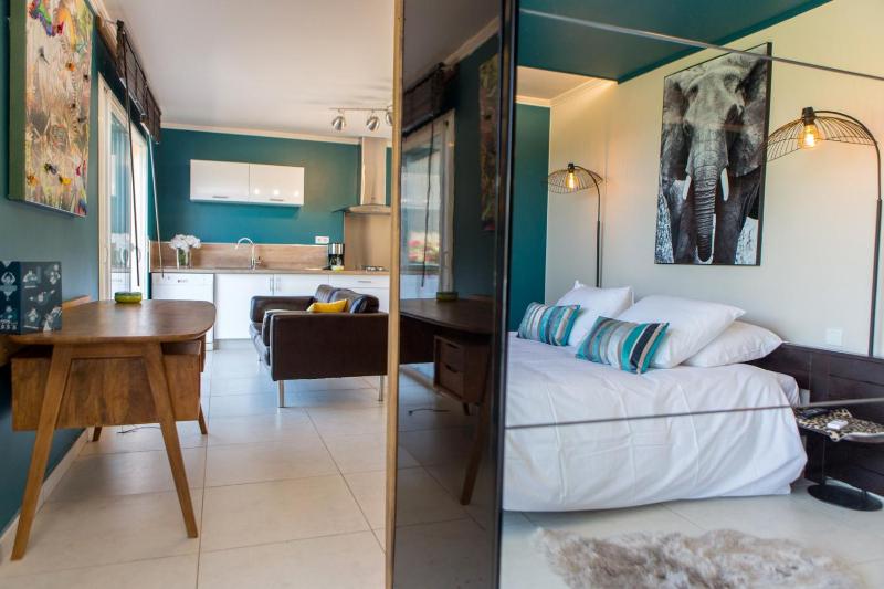 Suite with Sea View image 3