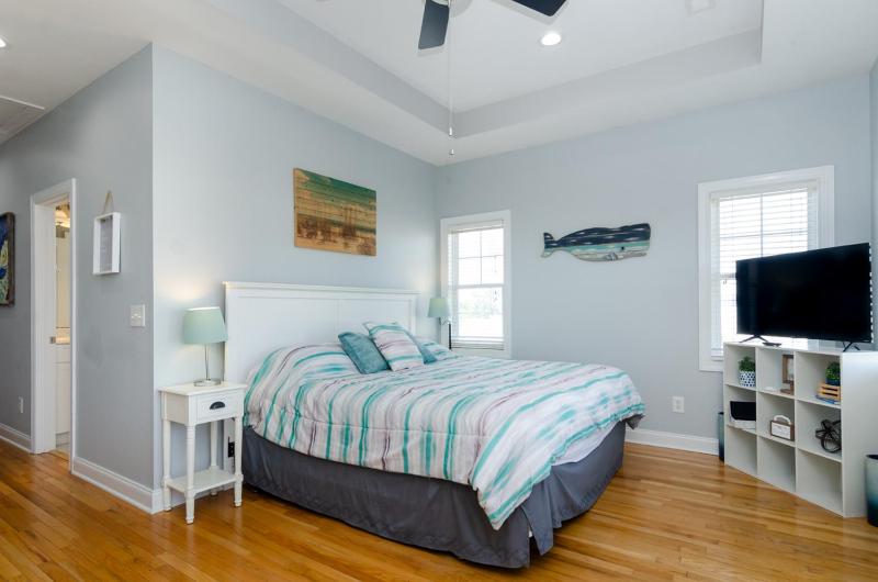 Peaki Tiki by Bryant Real Estate - image 41