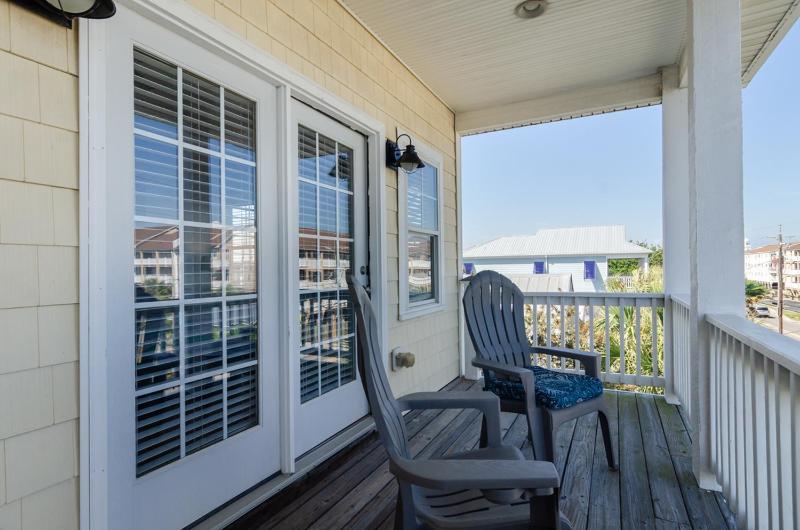 Peaki Tiki by Bryant Real Estate - image 30