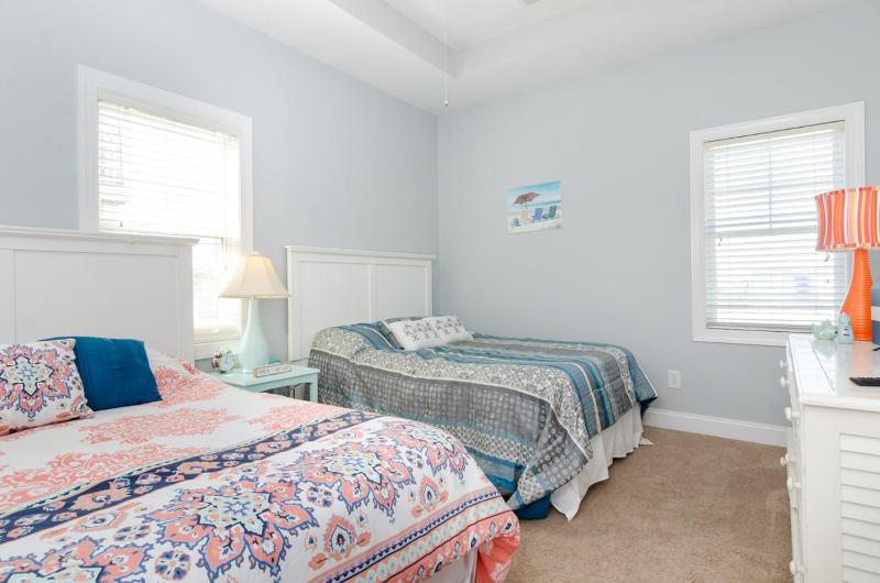 Peaki Tiki by Bryant Real Estate - image 18