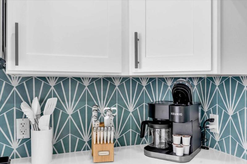 Tradewinds Cottage Completely Renovated Easy Beach & Pool Access - image 18