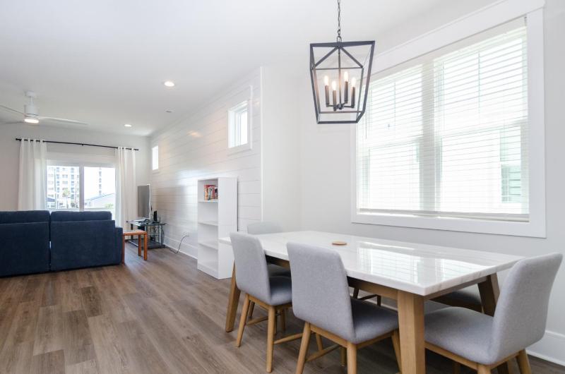 Shearer Paradise by Bryant Real Estate - image 5