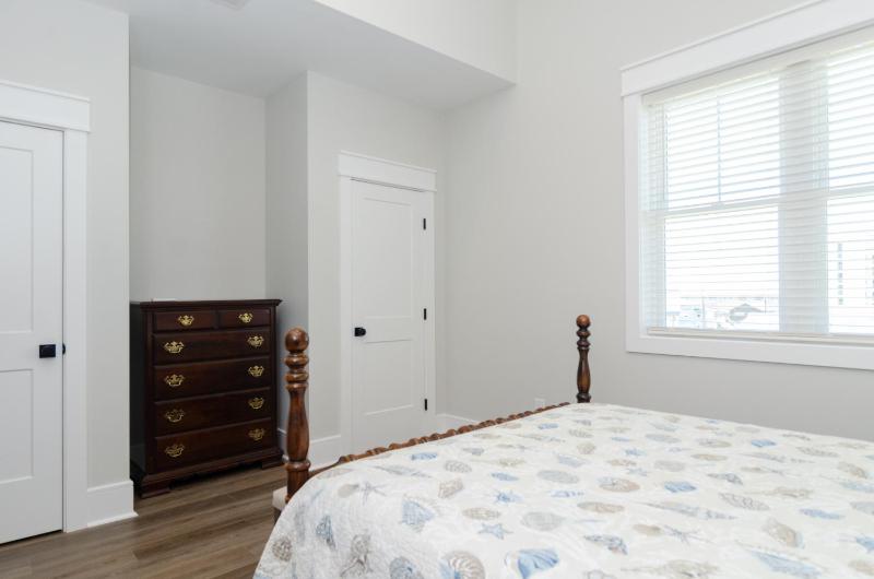 Shearer Paradise by Bryant Real Estate - image 31