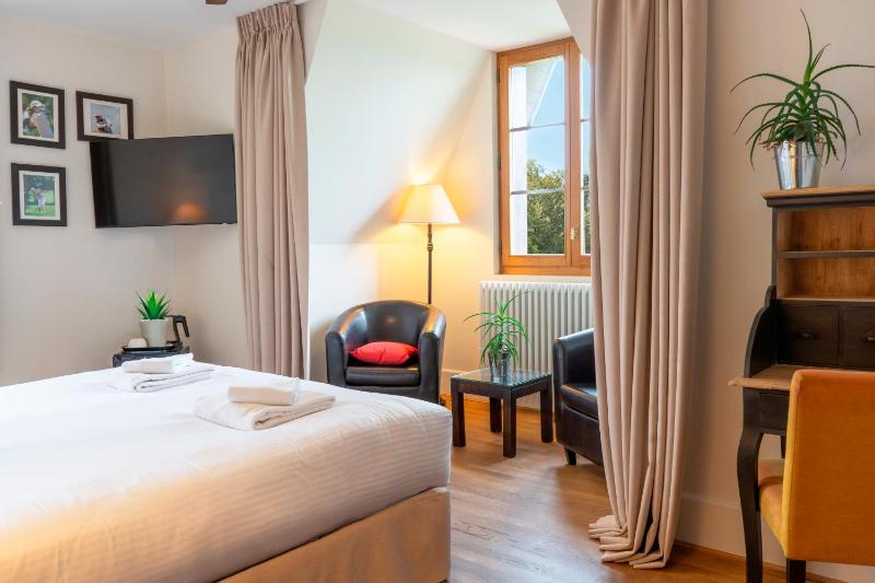 Double Room with Garden View image 1