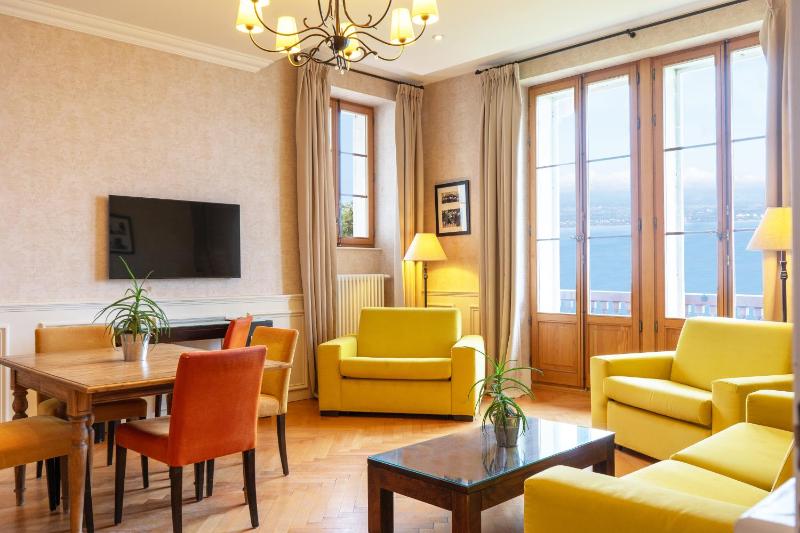 Suite with Lake View image 1