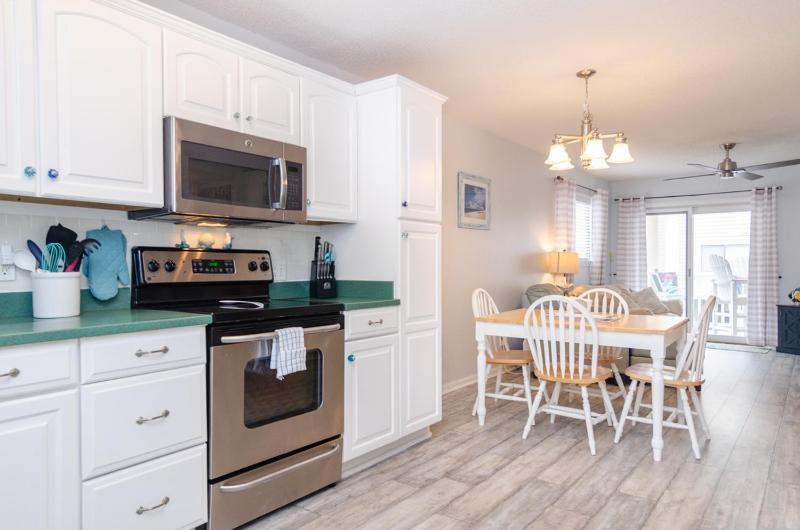 Sea La Vie by Bryant Real Estate - image 7
