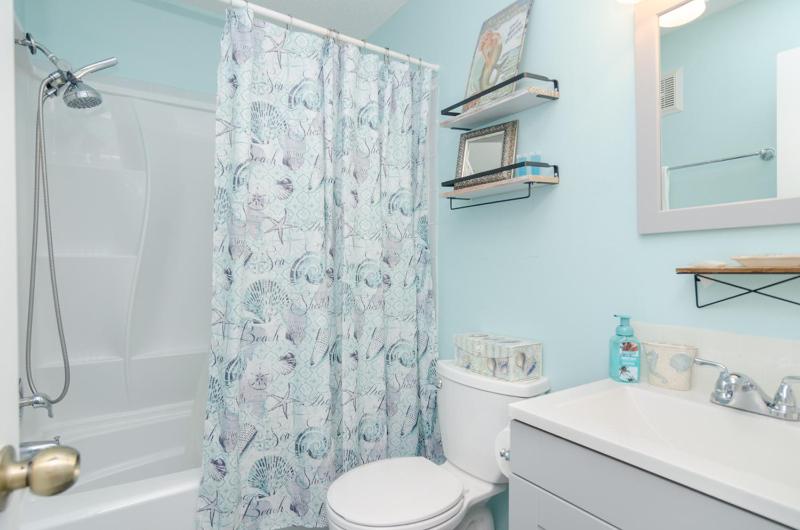 Sea La Vie by Bryant Real Estate - image 30