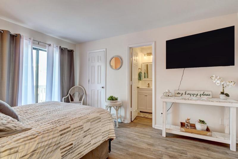 Toes in the Sand by Bryant Real Estate - image 36