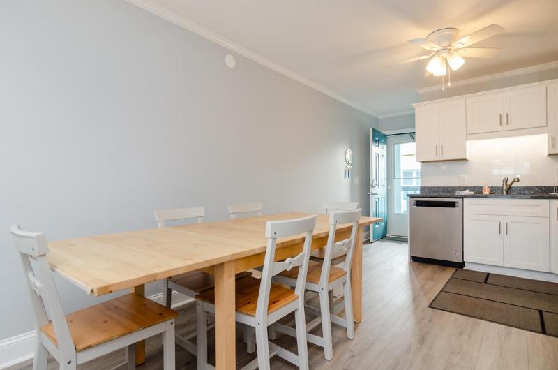The Turquoise Jay by Bryant Real Estate - image 15