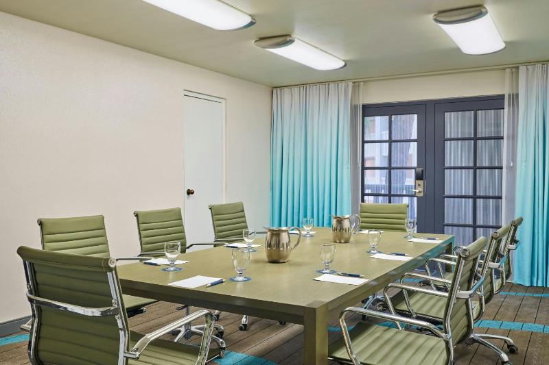 Sheraton Tucson Hotel & Suites - image 24