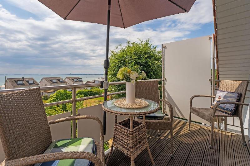 Apartment with Sea View image 1