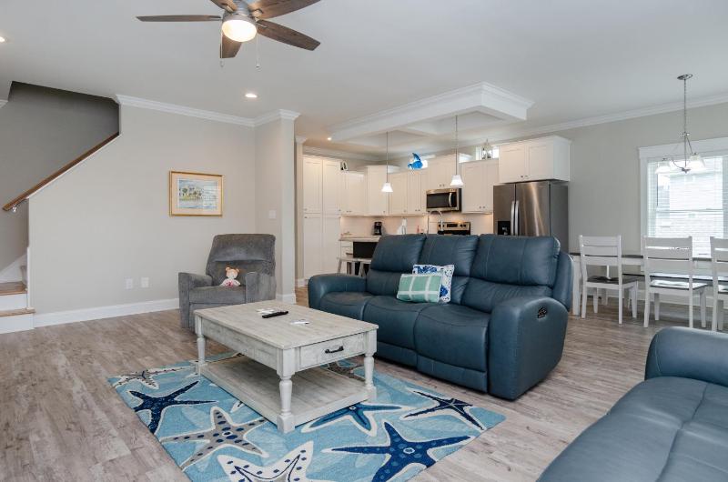 Thalassa by Bryant Real Estate - image 30