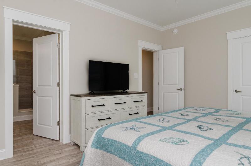 Thalassa by Bryant Real Estate - image 35