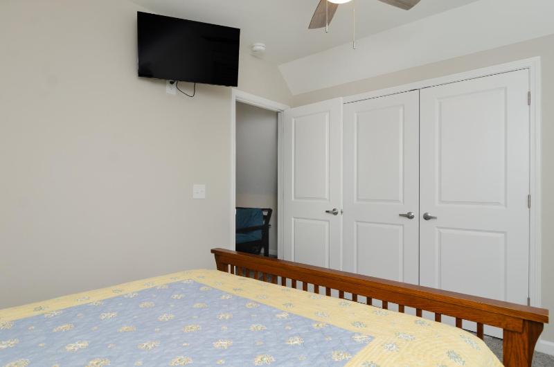Thalassa by Bryant Real Estate - image 18