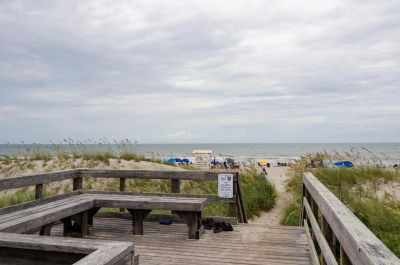 Thalassa by Bryant Real Estate - image 24