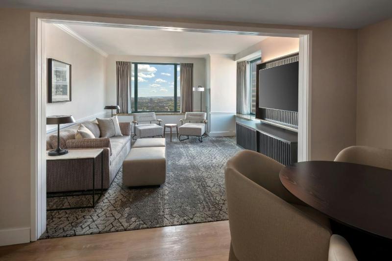 Sheraton Boston Hotel - image 3