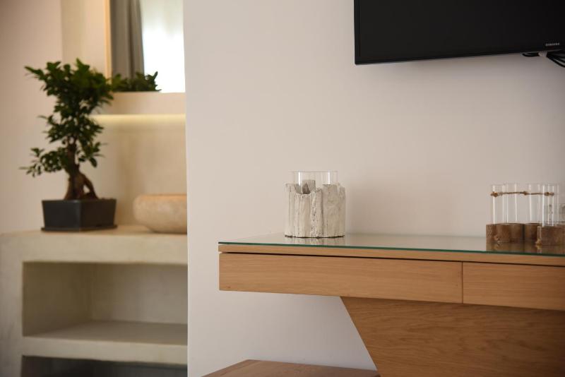 Superior Double Room image 4