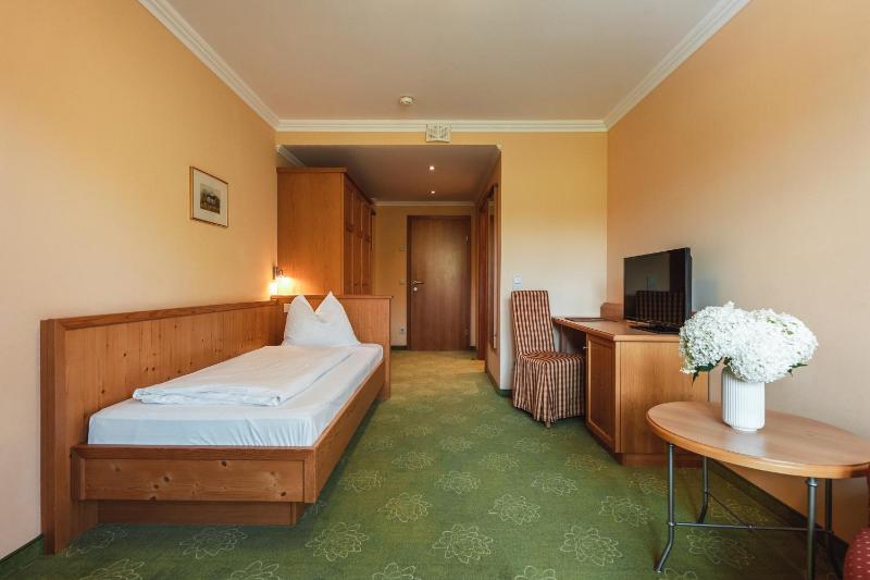 Single Room with Balcony image 2