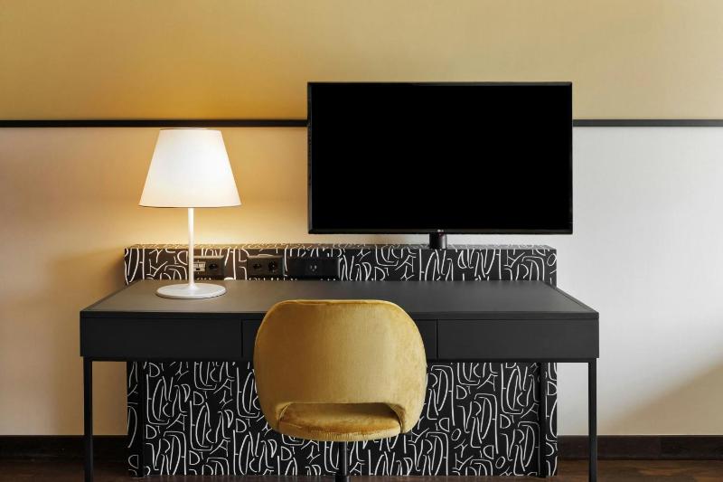 Comfort King Room image 3