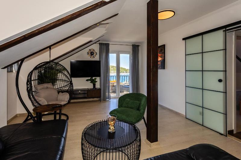 Renovated Apartments Skorin - image 1