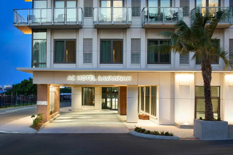 AC Hotel Savannah Historic District - image 14