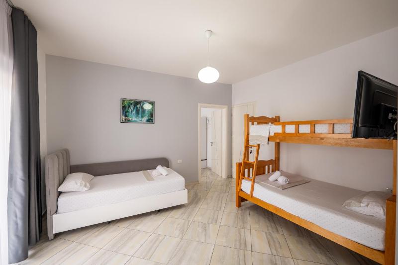 Superior Suite image 1