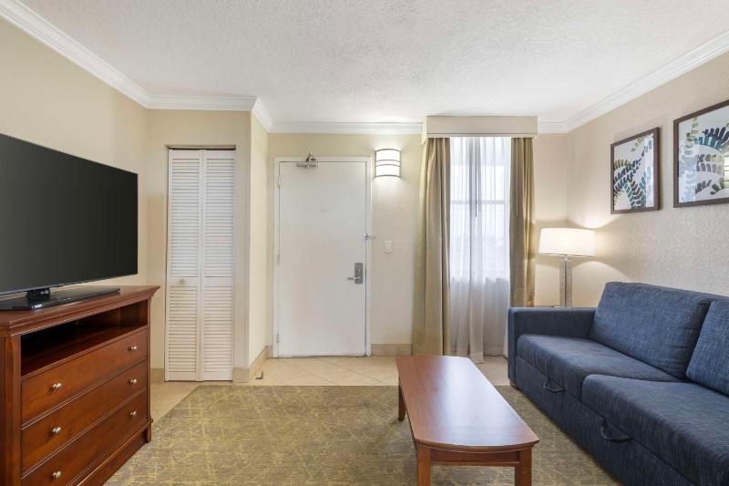 Family Suite with 1 King Bed with Kitchenette image 4