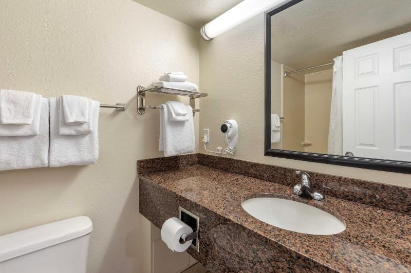 Family Suite with 1 King Bed with Kitchenette image 3