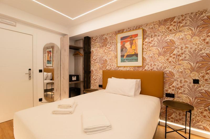 Boulevard Roomss - image 11