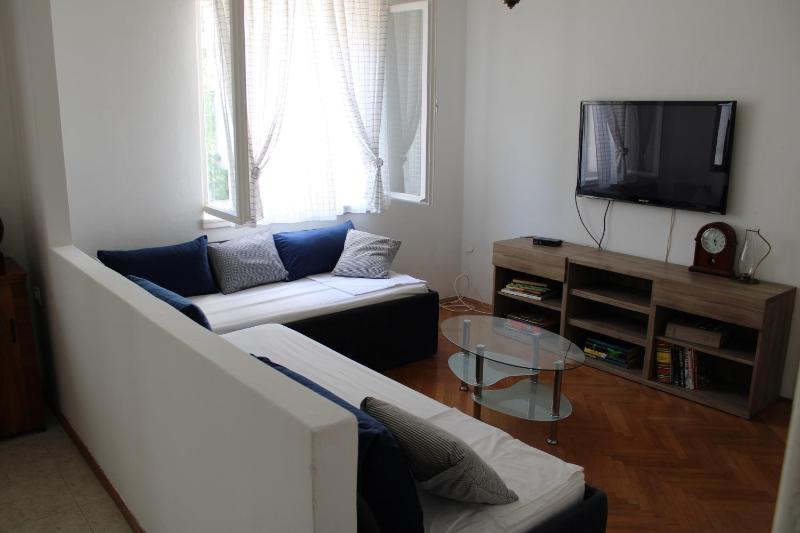 Apartments with parking space Supetar Brac - 20219 - image 2