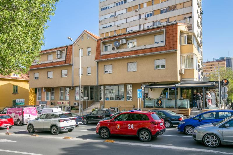 Apartments with parking space Split - 24252 - image 11