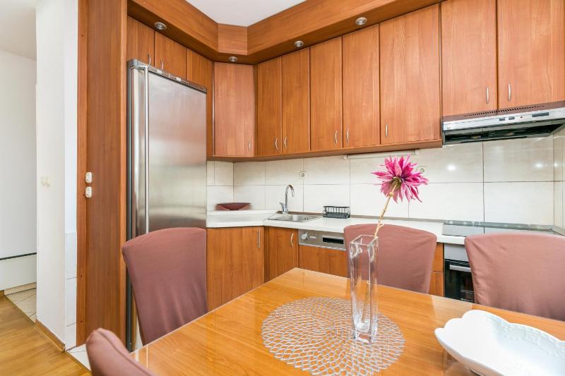 Apartments with parking space Split - 24252 - image 2