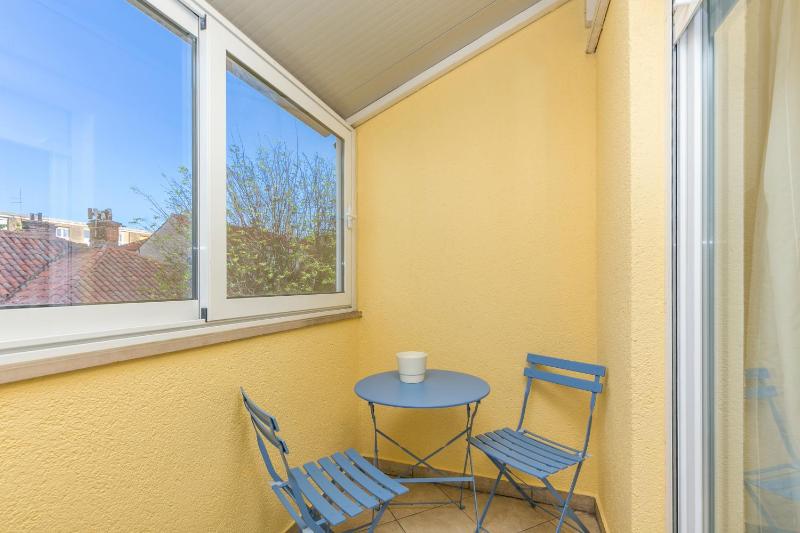 Apartments with parking space Split - 24252 - image 12