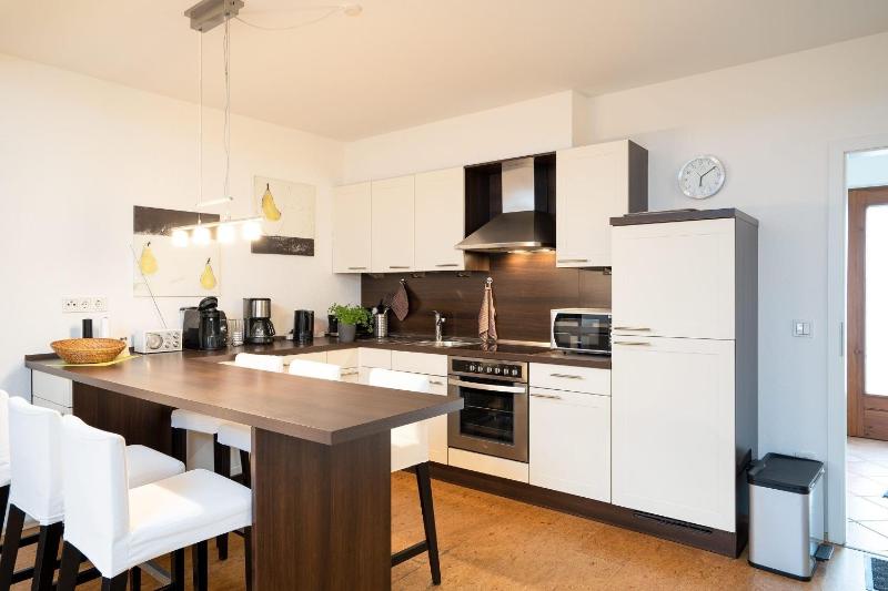Brookhus - image 7