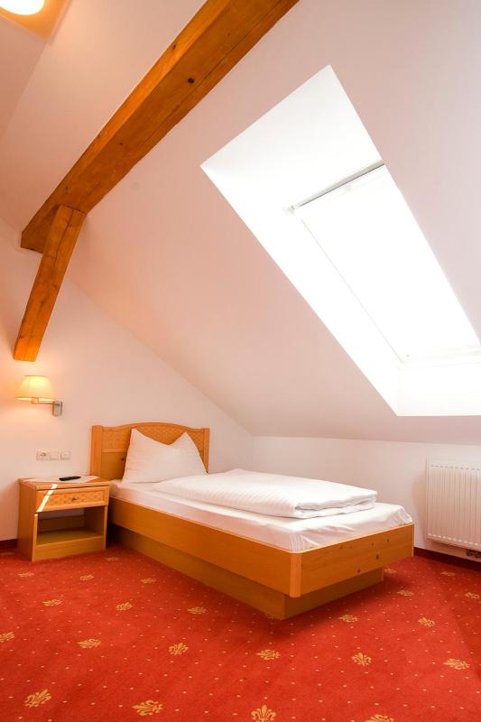 Single Room image 2
