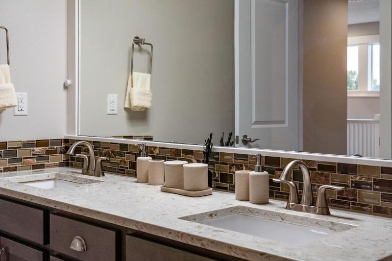 Luxury Home Mins to DT Game Room Nature Trails - image 43
