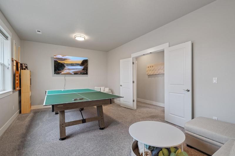 Luxury Home Mins to DT Game Room Nature Trails - image 45