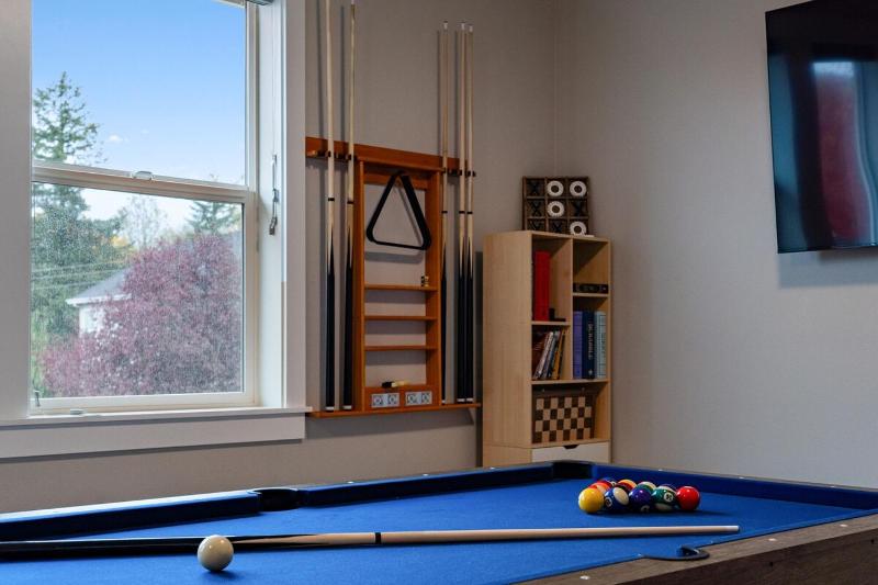 Luxury Home Mins to DT Game Room Nature Trails - image 27