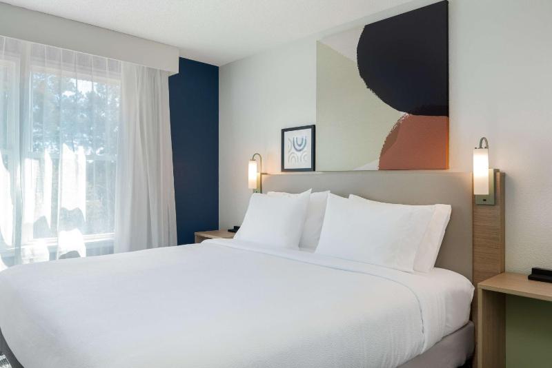 King Room image 4