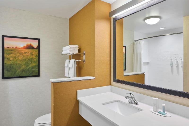 King Room image 3